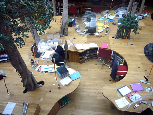 Дизайн интерьера рабочего места в офисе