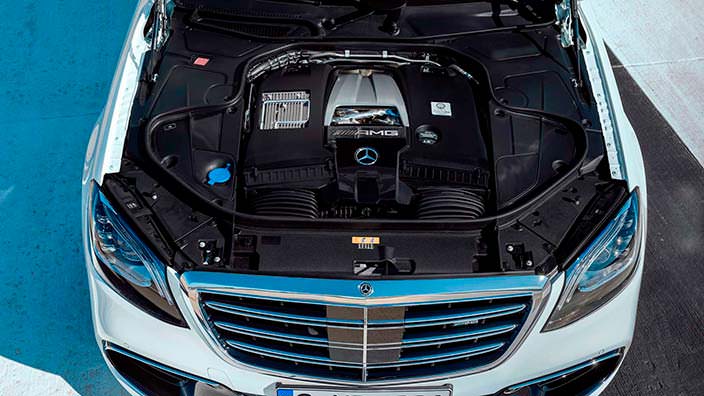 5,5-литровый битурбо двигатель V8 Mercedes-AMG S63