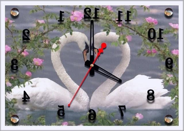 Настенные часы в спальню с изображением лебедей