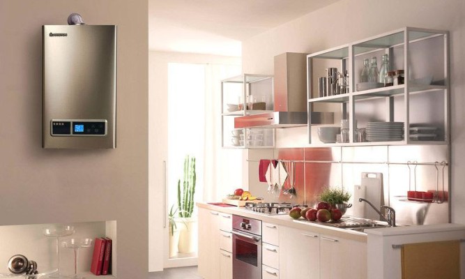Дизайн кухни 6 кв м с холодильником и газовой колонкой