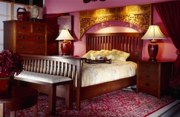 Фото: бордовая спальня в восточном стиле