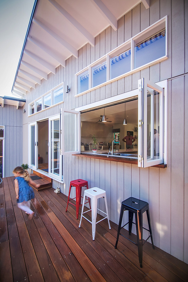Оригинальный дизайн интерьера кухни с открытой террасой от Sketch Building