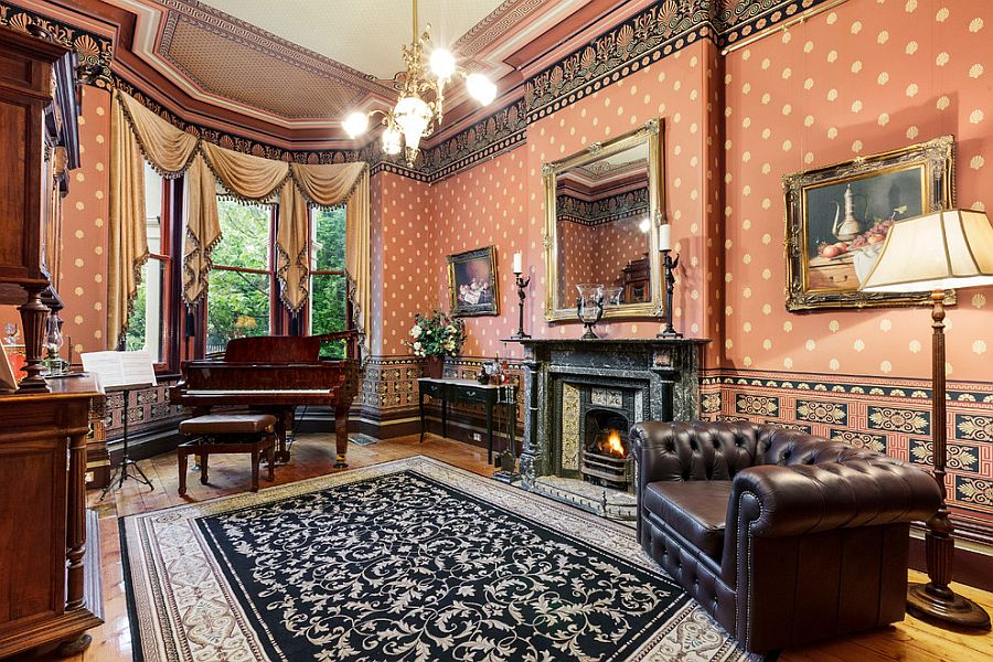 Викторианский стиль в интерьере гостиной от White Pebble Interiors