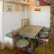 Обеденная зона на кухне: расположение стола, идеи дизайна интерьера