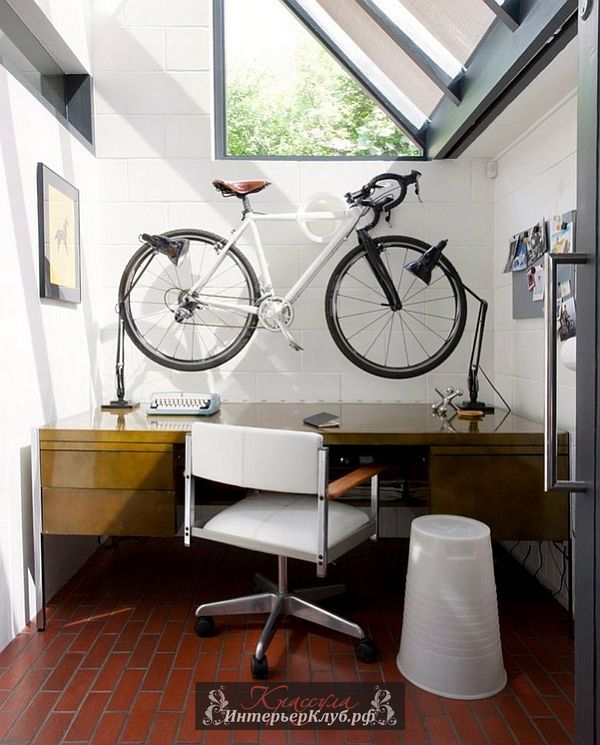 12 Велосипед на стене в интерьере, велосипед в дизайне интерьера, велосипед как украшение интерьера