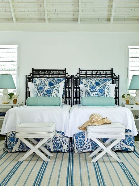 Спальня в стиле прованс с элементами стиля шинуазри 