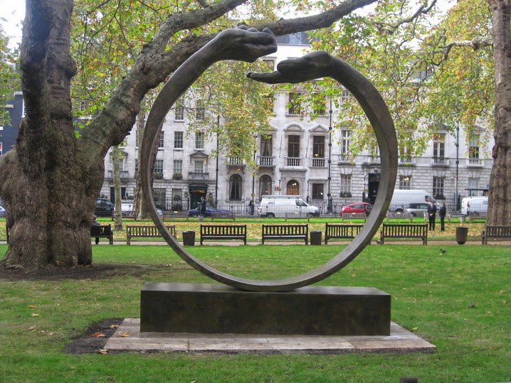 Скульптура в лондонском парке