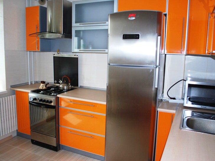 Выбирая угловую кухонную мебель вы максимально используете пространство маленького помещения.