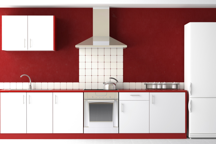 Красно-белая кухня в модерн стиле