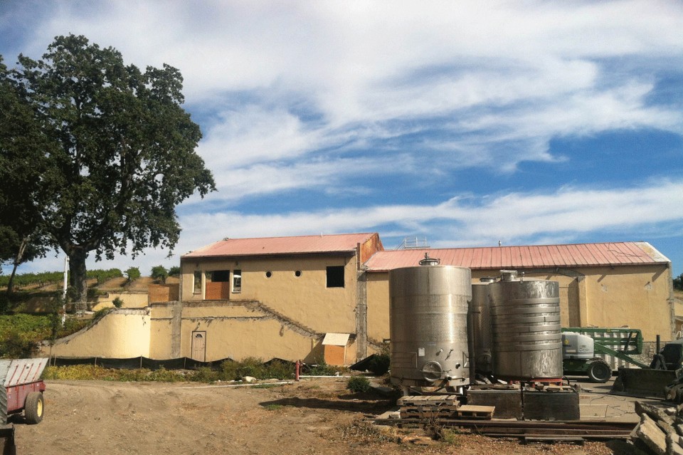 Интерьер завода по производству вина до реконструкции