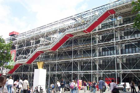 Центр Помпиду (Centre Pompidou), Париж, архитектор Ричард Роджерс (Richard Rogers) 1971-1977 