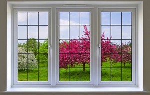 Окна с раскладкой в интерьере частного дома фото