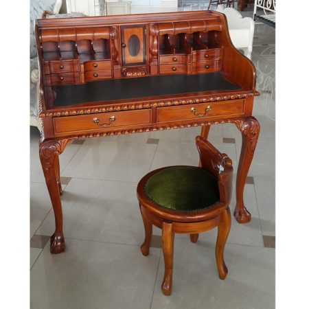 Оригинальный стол ручной работы