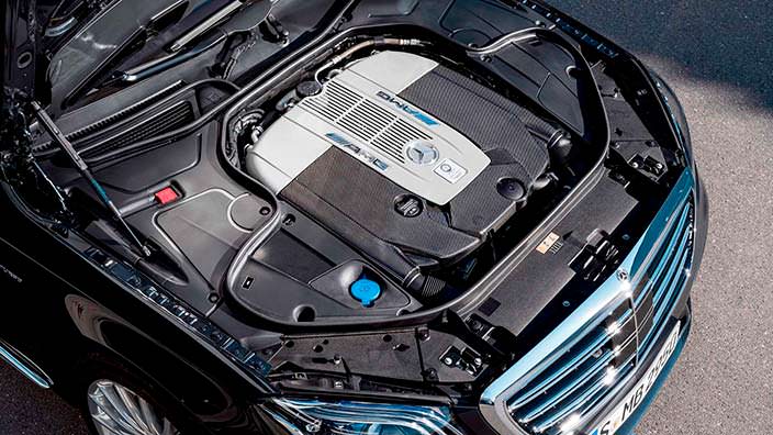 6,0-литровый битурбо двигатель V12 Mercedes-AMG S65 2018