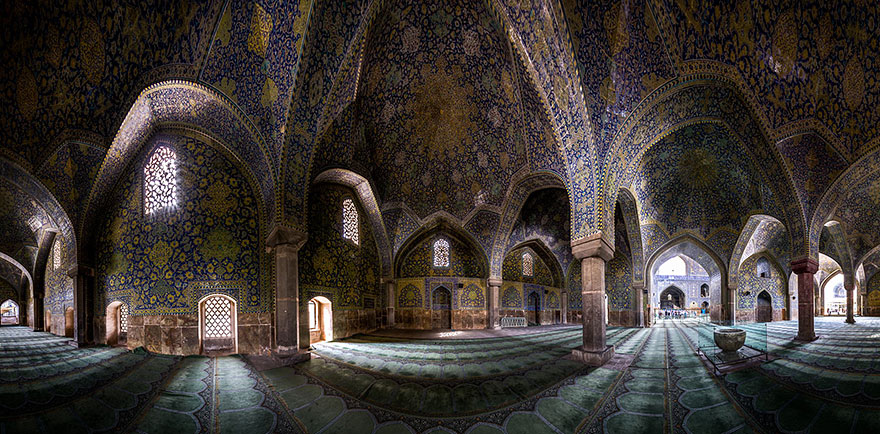 Завораживающие интерьеры мечетей в фотографиях Мохаммада Ганжи-24