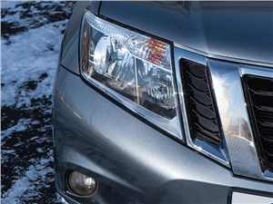 Предпросмотр nissan terrano 2014 передний свет