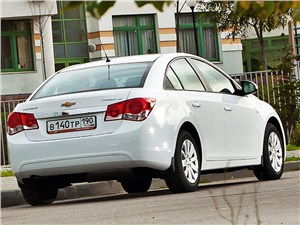 Предпросмотр chevrolet cruze 2012 вид сзади