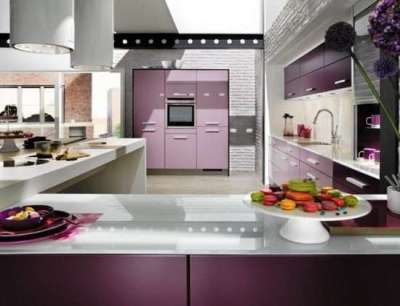 сиреневый цвет в интерьере кухни в стиле хай тек