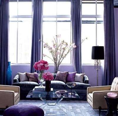 сиреневые шторы в интерьере фиолетовой гостиной