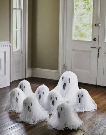 Привидения из марли для Хэллоуина