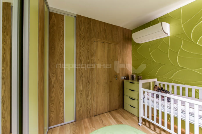 Дизайн интерьера спальни с детской кроваткой 20 кв. м.