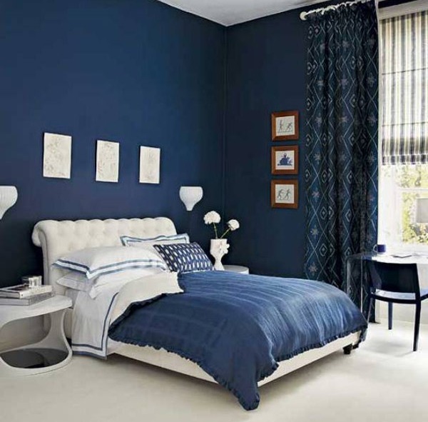 Синие обои для спальни: как выглядит интерьер