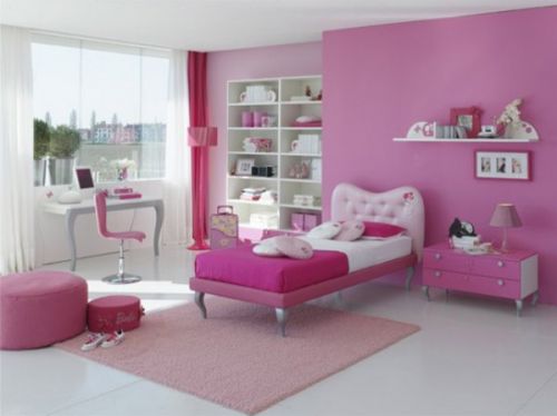 	Интерьер спальни в розовых тонах