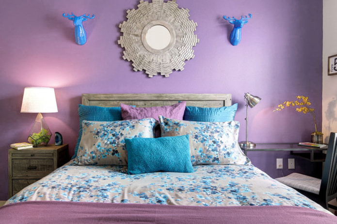 Лавандово-голубая спальня