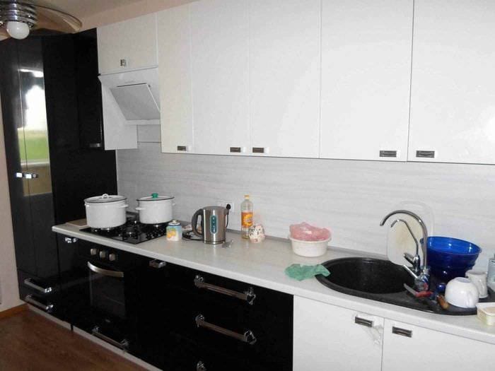 пример светлого стиля кухни 13 кв.м