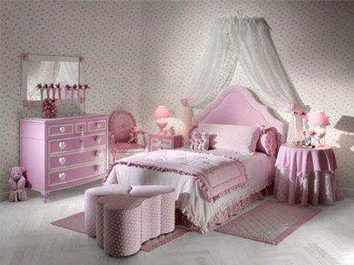 Розовая бемель для спальни