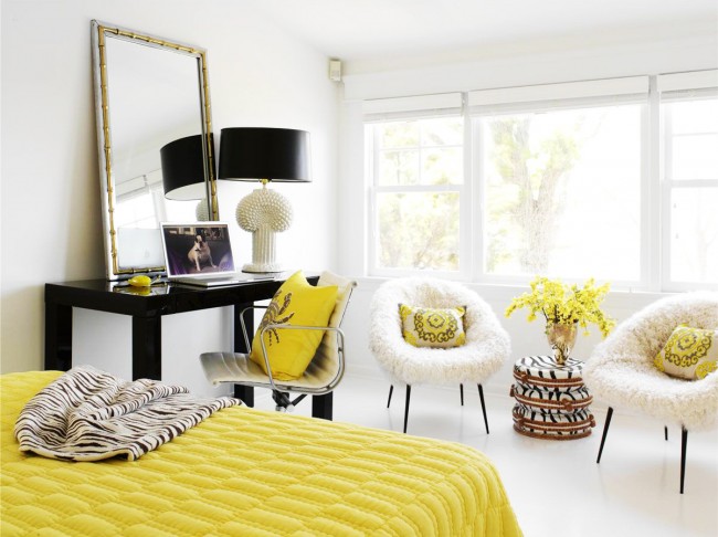 В интерьере спальни не стоит перебарщивать с желтым цветом