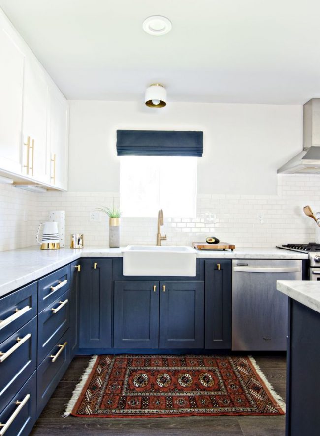 В интерьерах в скандинавском стиле синий занимает достаточно важное место и считается одним из основных цветов данного стиля