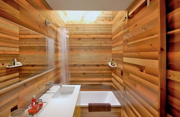 В последние годы отделка в ванных комнатах очень часто осуществляется с использованием ПВХ-панелей