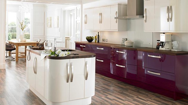 Кухня цвета баклажан в современном интерьере