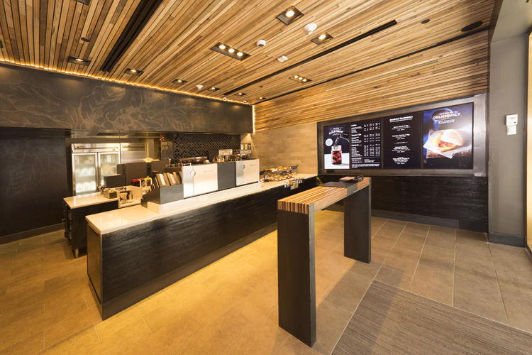 Интерьер кофейни Starbucks Express Format в Нью-Йорке