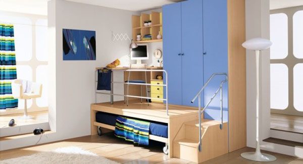 Эргономичная детская комната с несколькими оттенками синего цвета