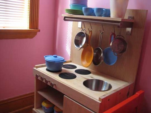 Детская кухня для игр. Фото 5