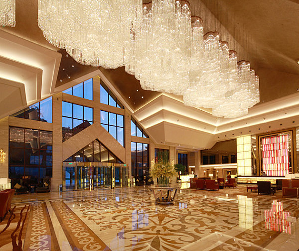 Фойе отеля Hilton Hangzhou Qiandao Lake Resort