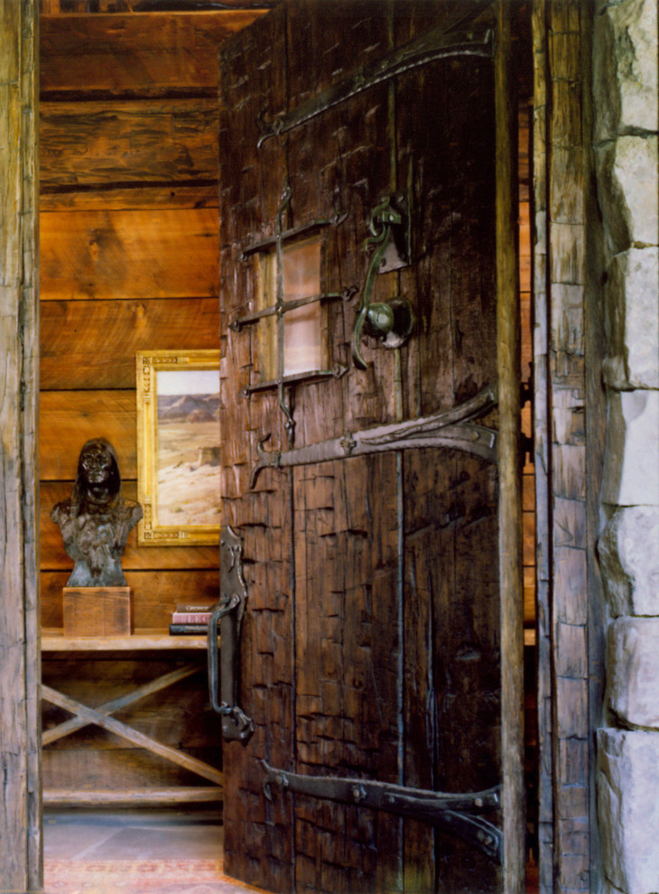 Старинный дизайн входной двери