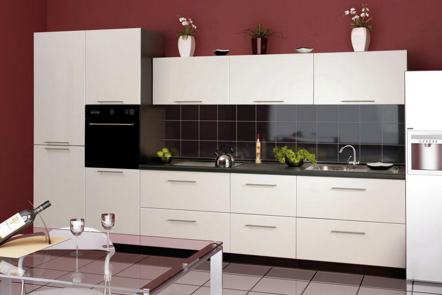 В кухнях модерн белый цвет встречается наиболее часто