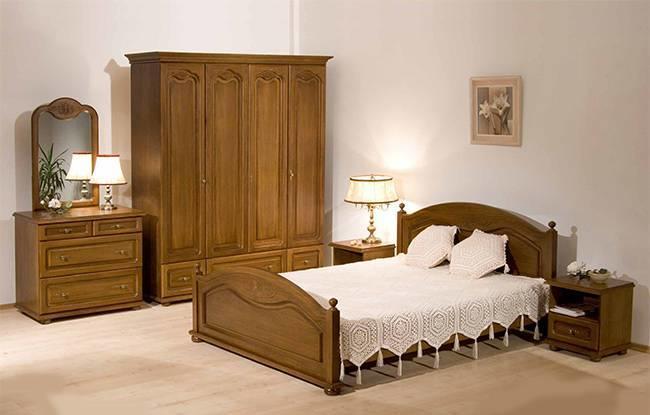 Мебель в спальне из натурального дерева поможет вам создать роскошный интерьер в комнате