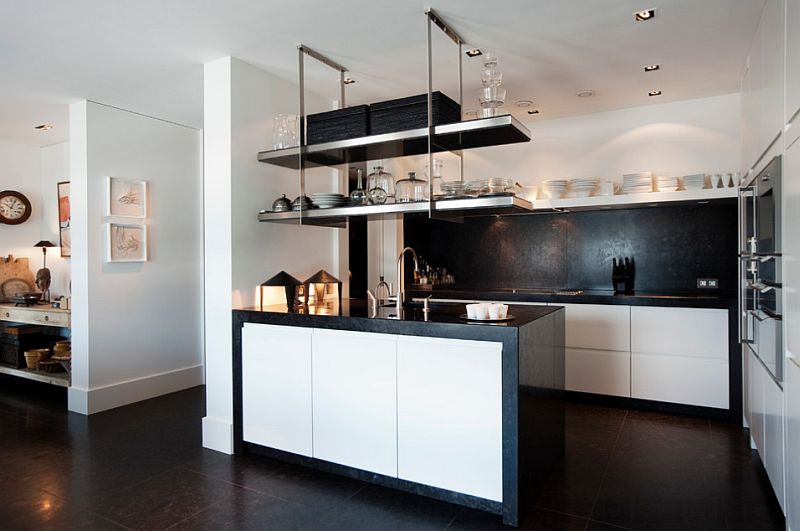 Замечательный дизайн интерьера кухни в чёрно-белой гамме