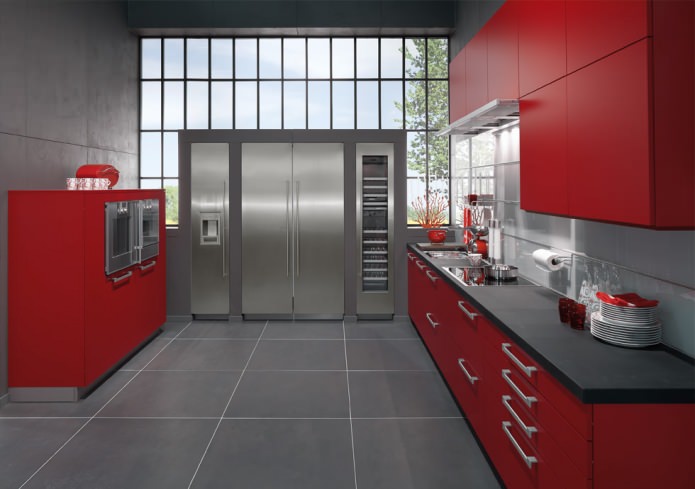 Потрясающий дизайн интерьера кухни в сочном красном цвете с бытовой техникой из нержавеющей стали 