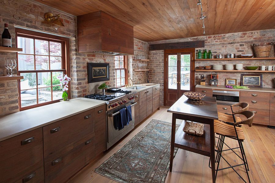 Дизайн деревянного потолка в интерьере кухни