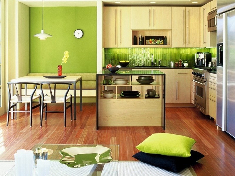 зеленые обои на кухне