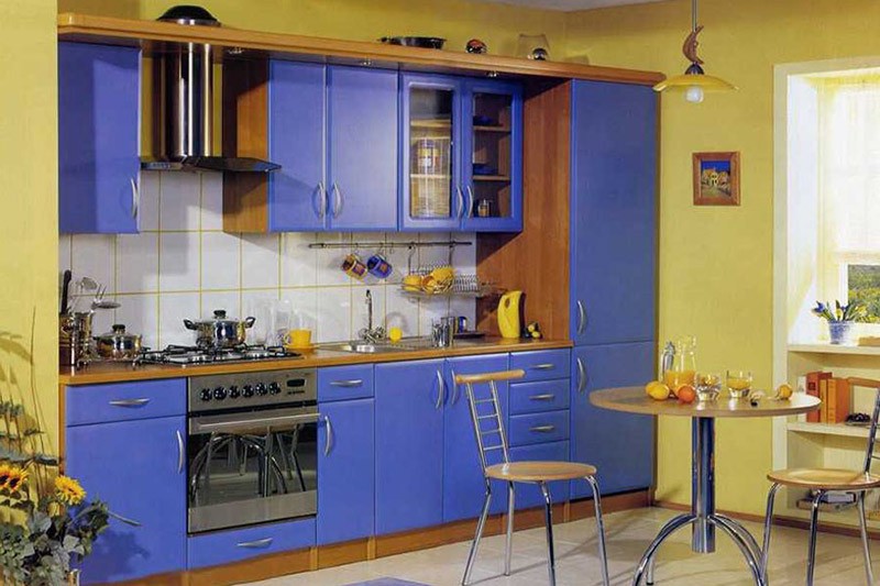 Сине-желтая кухня