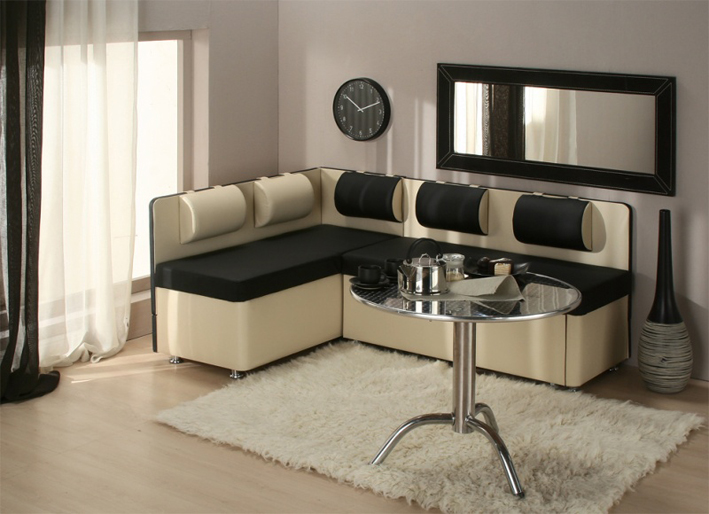 Изюминка интерьера – это правильно подобранный по форме и цвету угловой диван.