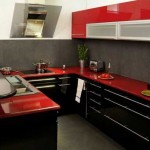 Фото угловой черно-красной кухни
