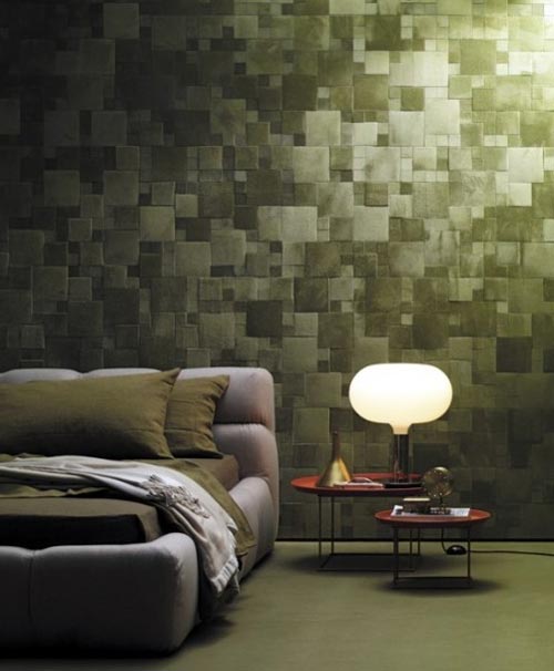 Дизайн спальни с тканью на стенах