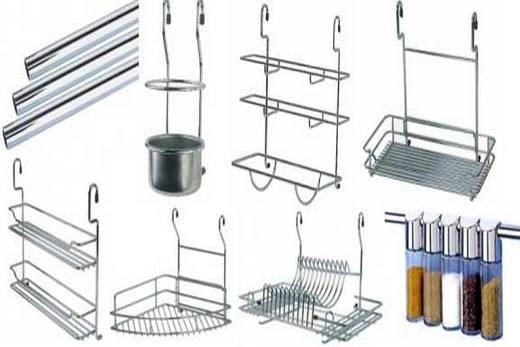 Это более распространенные для рейлингов кухонные аксессуары 